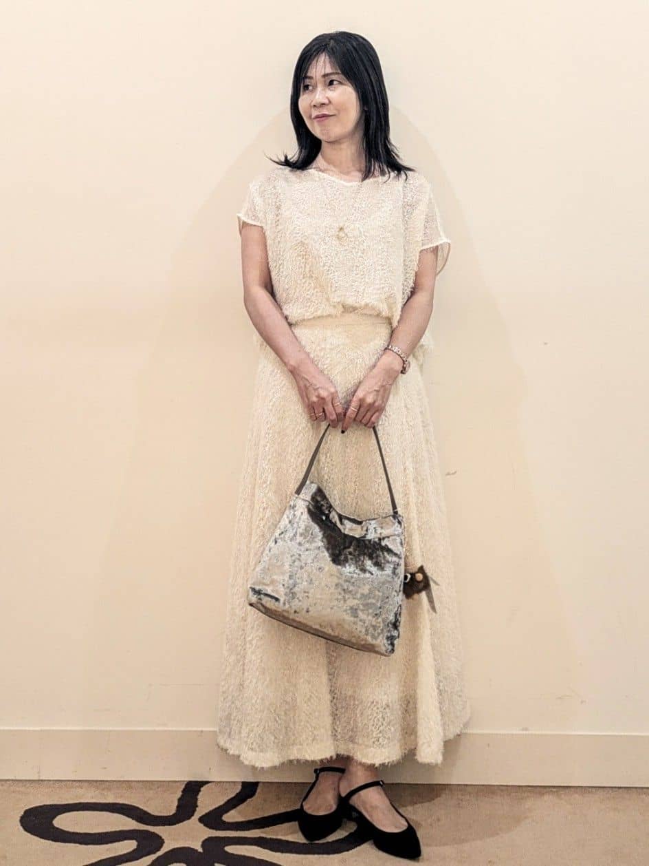 laverさんの「UNTITLED｜【セットアップ可/洗える】フェザーフレンチスリーブブラウス」を使ったコーディネート