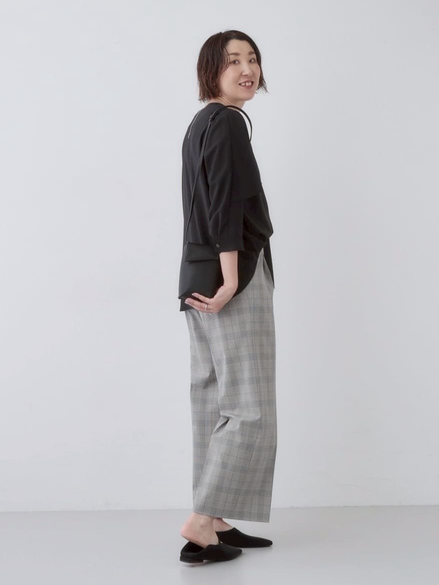 yuriさんの「INDIVI｜【羽織りとしても活躍！】ケープカラーブラウス」を使ったコーディネート
