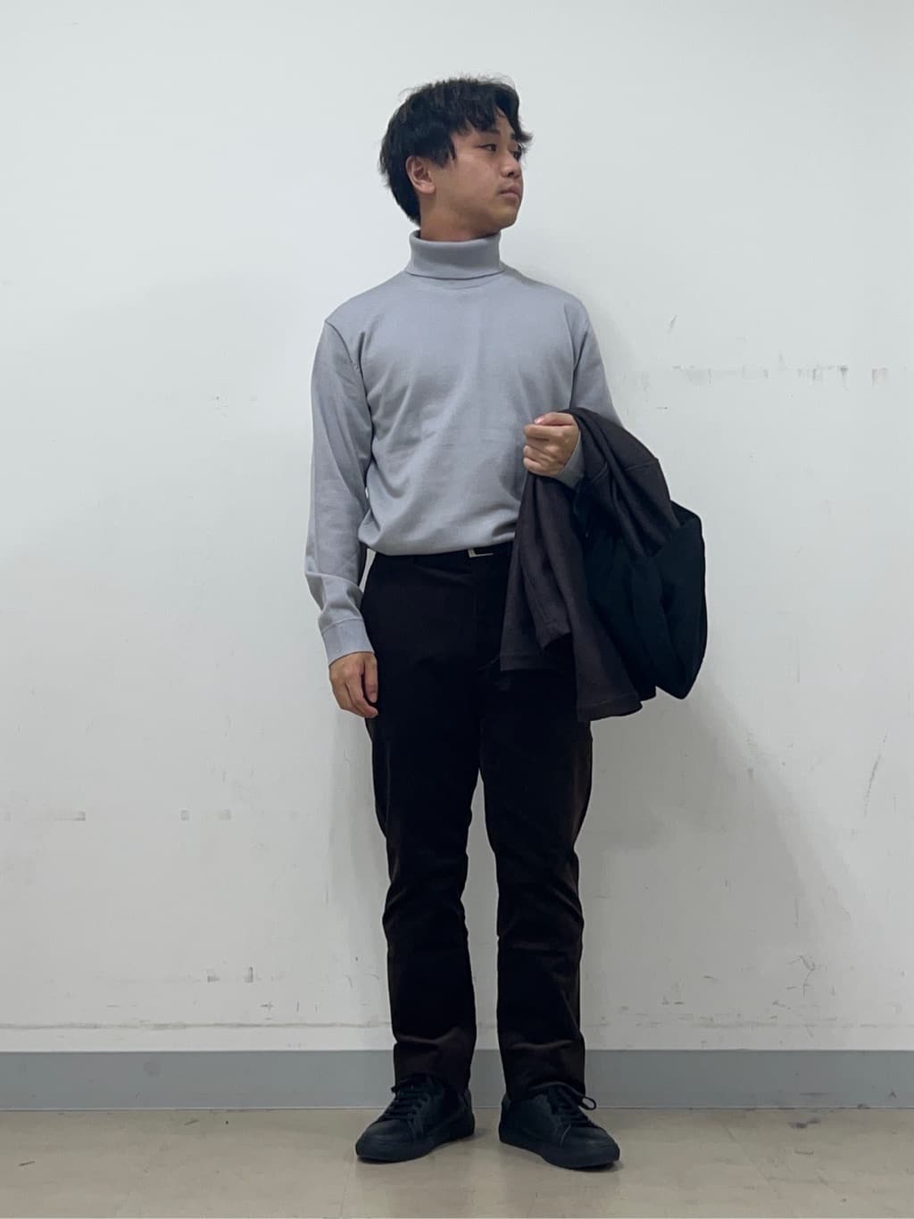 Hiroさんの「TAKEO KIKUCHI｜【JUST ONE LAYER】ダウンファブリック ジップアップ フード ブルゾン」を使ったコーディネート