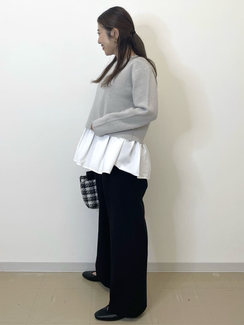 Akiさんの「OPAQUE.CLIP｜《ツインセット》ショートラメニット&times;フレアタンクトップ【洗濯機OK】」を使ったコーディネート