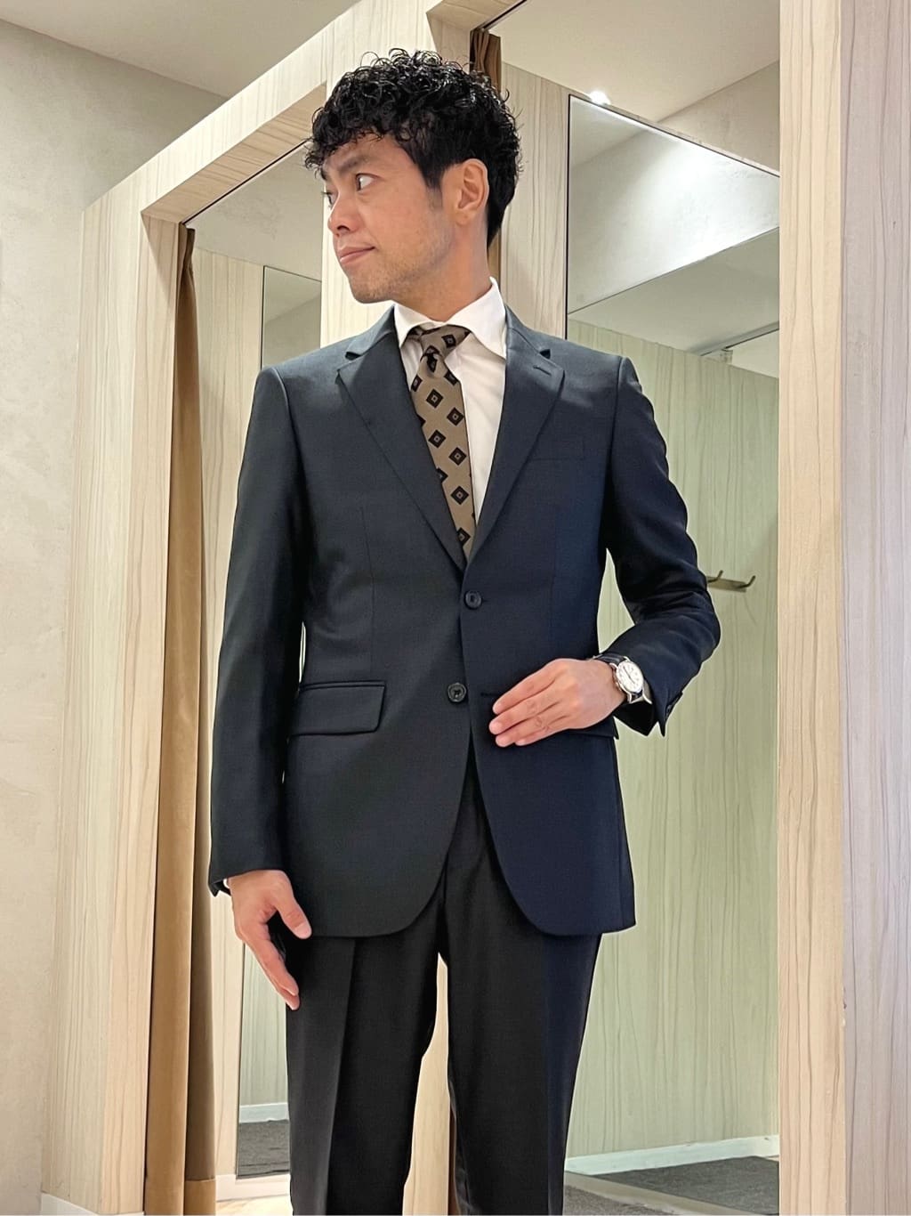 URAさんの「TAKEO KIKUCHI｜【ウールカシミヤブレンド】ビーバー調 スタンドカラー コート」を使ったコーディネート
