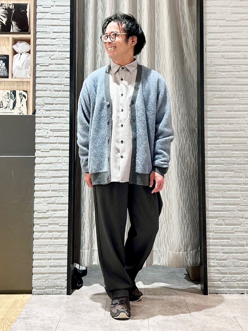 KENJI Iさんの「THE SHOP TK｜配色シャギーニットカーディガン ユニセックスでおすすめ！」を使ったコーディネート