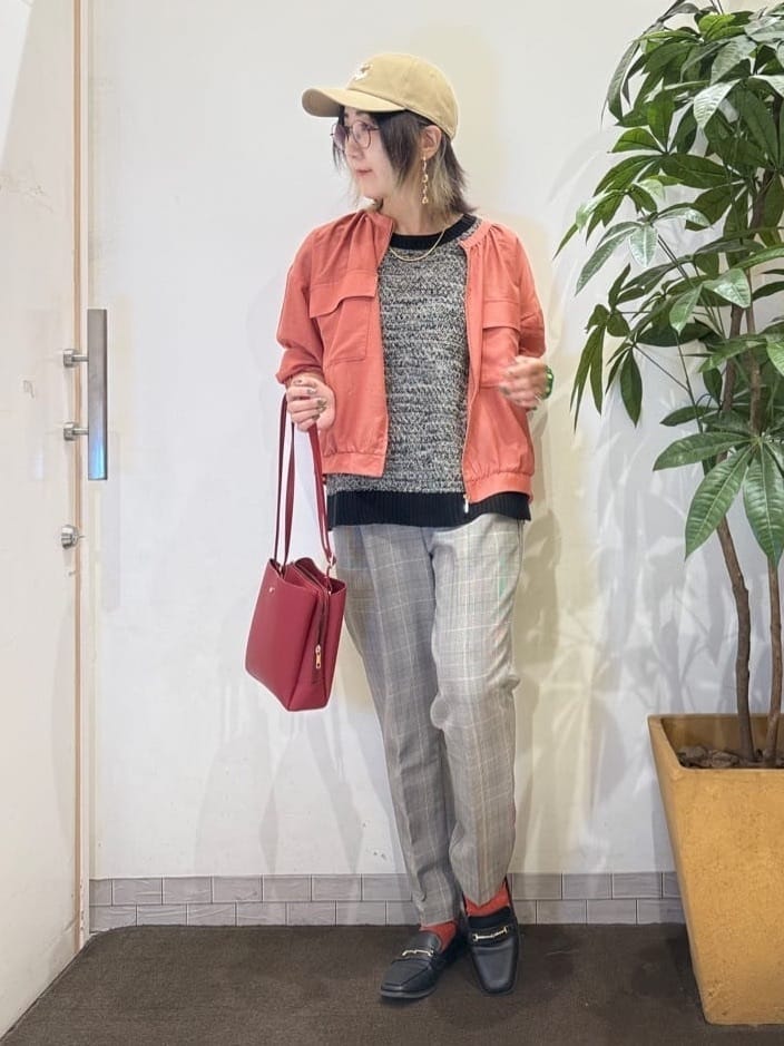 misakiさんの「SHOO･LA･RUE｜【S-LL】寒暖差のある時期に 大人上品なシアーブルゾン」を使ったコーディネート