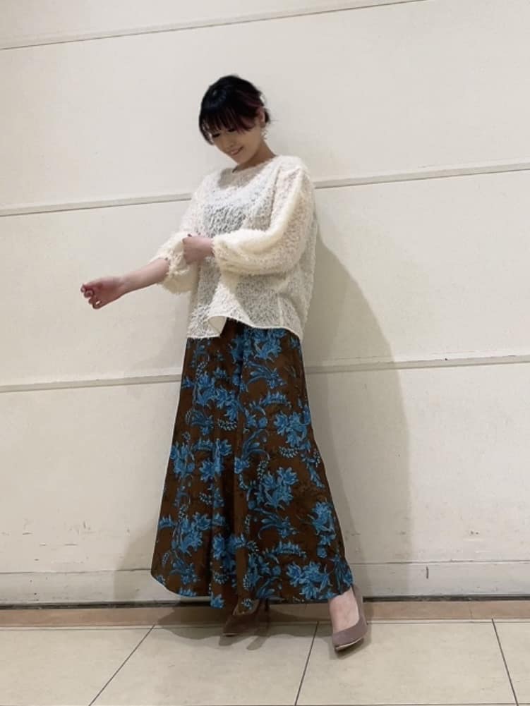 watanabeさんの「UNTITLED｜【洗える/1枚で着映え】カットジャカードトップス」を使ったコーディネート