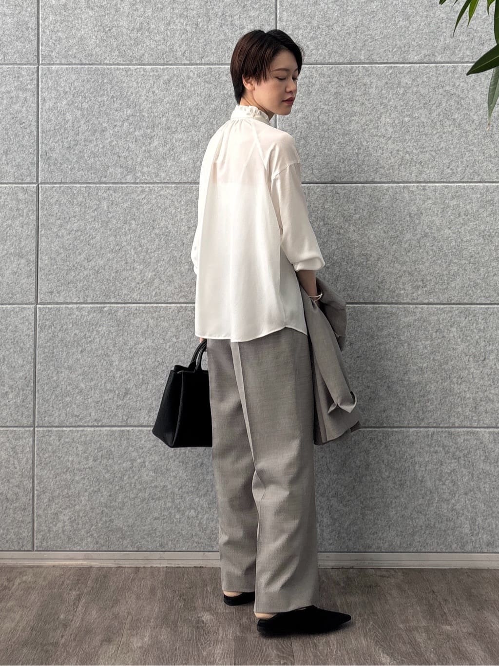 kanaeさんの「INDIVI｜ジオメプリントボウタイブラウス」を使ったコーディネート