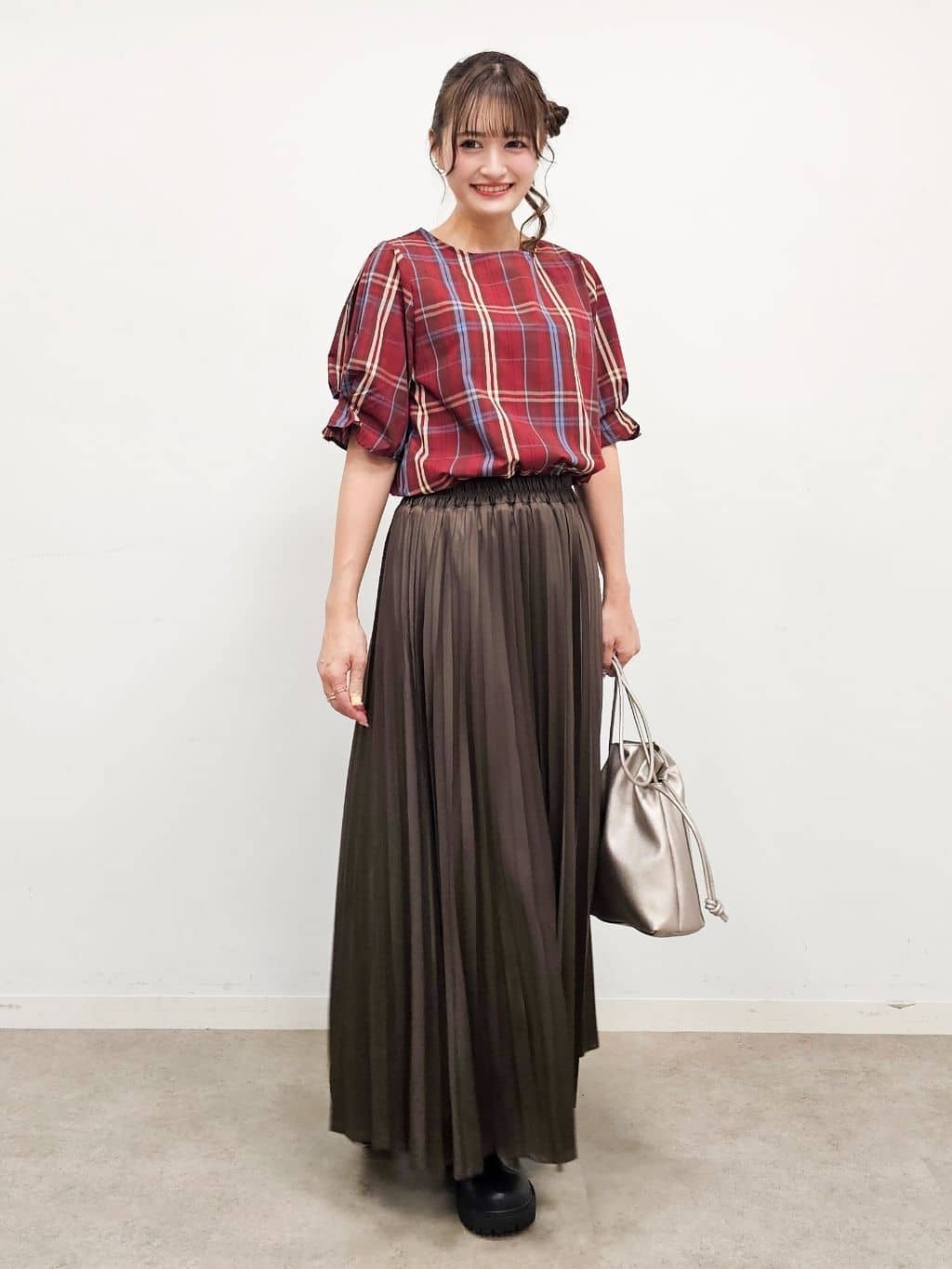 ゆゆさんの「SHOO･LA･RUE｜【S-LL/5分袖】お袖タックできれいに魅せる 大人のチェックブラウス」を使ったコーディネート