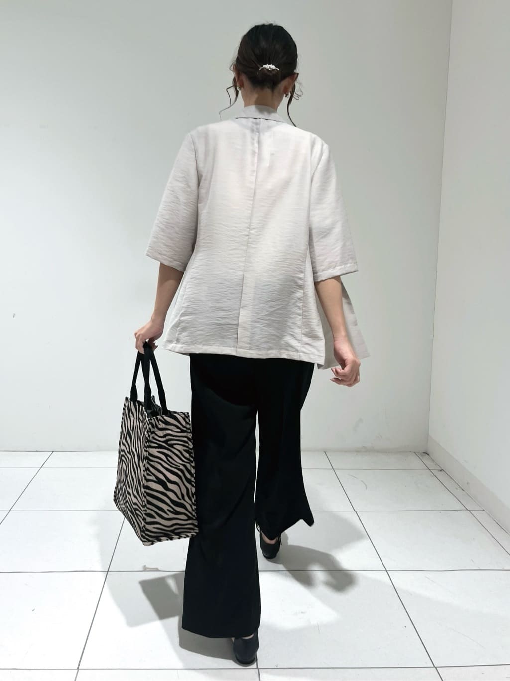 shioriさんの「INDIVI｜ライトダブルジャケット」を使ったコーディネート