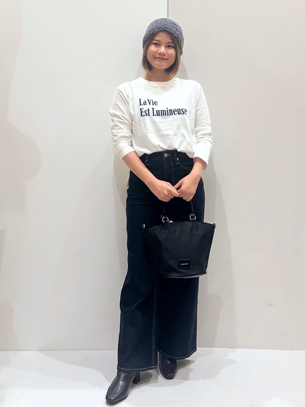 suzukaさんの「OPAQUE.CLIP｜ロングロゴTシャツ【洗濯機OK】」を使ったコーディネート