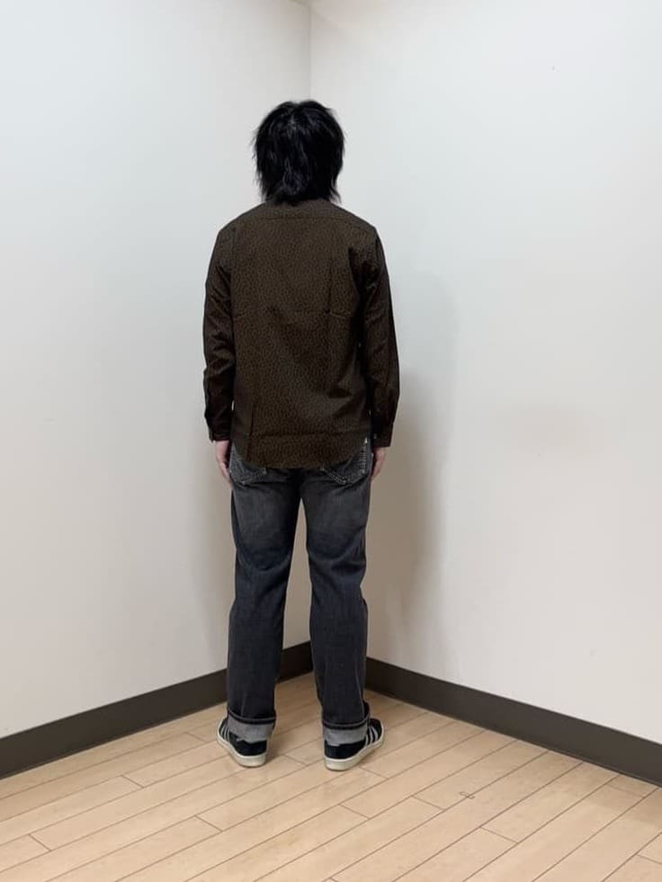 あきやまさんの「TAKEO KIKUCHI｜【3D ナイロン ストレッチ】ジップアップ フードブルゾン」を使ったコーディネート