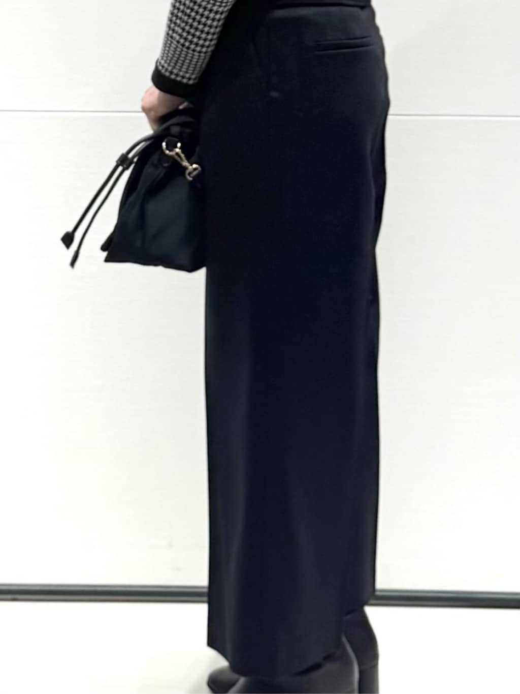 Satさんの「COUP DE CHANCE｜【腰周りすっきり◎】ワイドクロップドパンツ」を使ったコーディネート