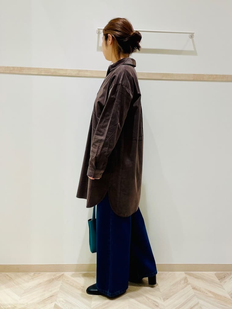 c_h_i_k_aさんの「SHOO･LA･RUE｜【洗濯機可/S-LL】すっきり見えにこだわった コーデュロイチュニックワンピース」を使ったコーディネート