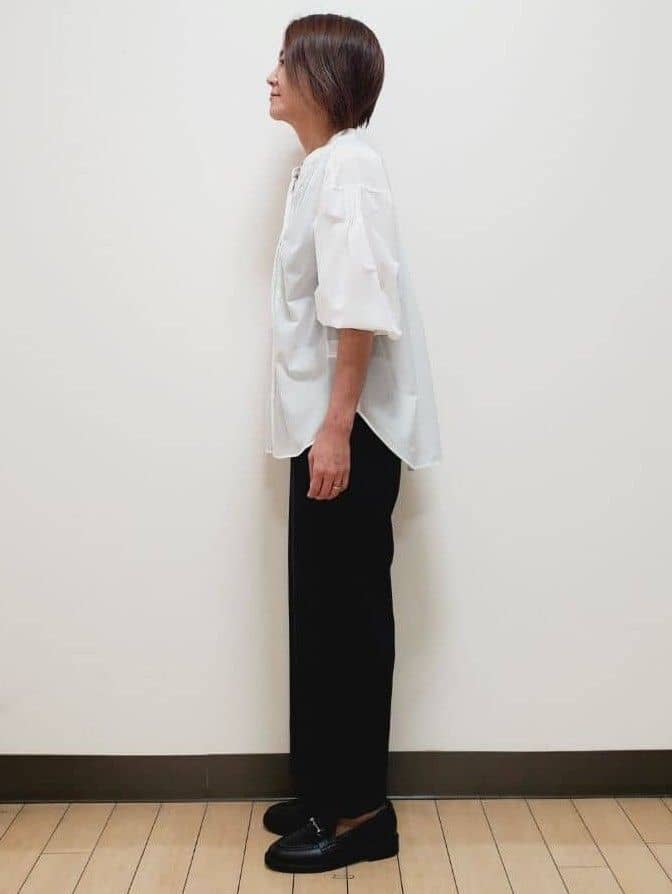 yuuさんの「Reflect｜【程よいゆとり感／体型カバー】ピンタックデザインシャンブレーブラウス」を使ったコーディネート