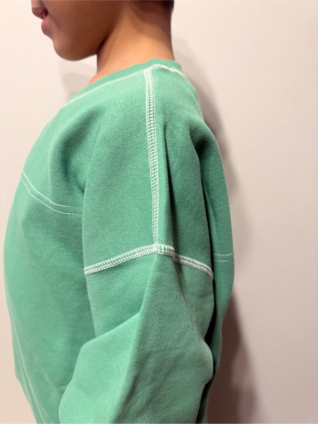 chさんの「THE SHOP TK｜【110-160】カラーロック裏毛プルオーバー」を使ったコーディネート