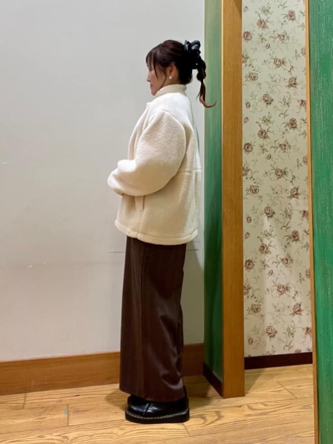 ゆっきーさんの「SHOO･LA･RUE｜【洗濯機可】即サマになる ノーカラー ボアブルゾン」を使ったコーディネート