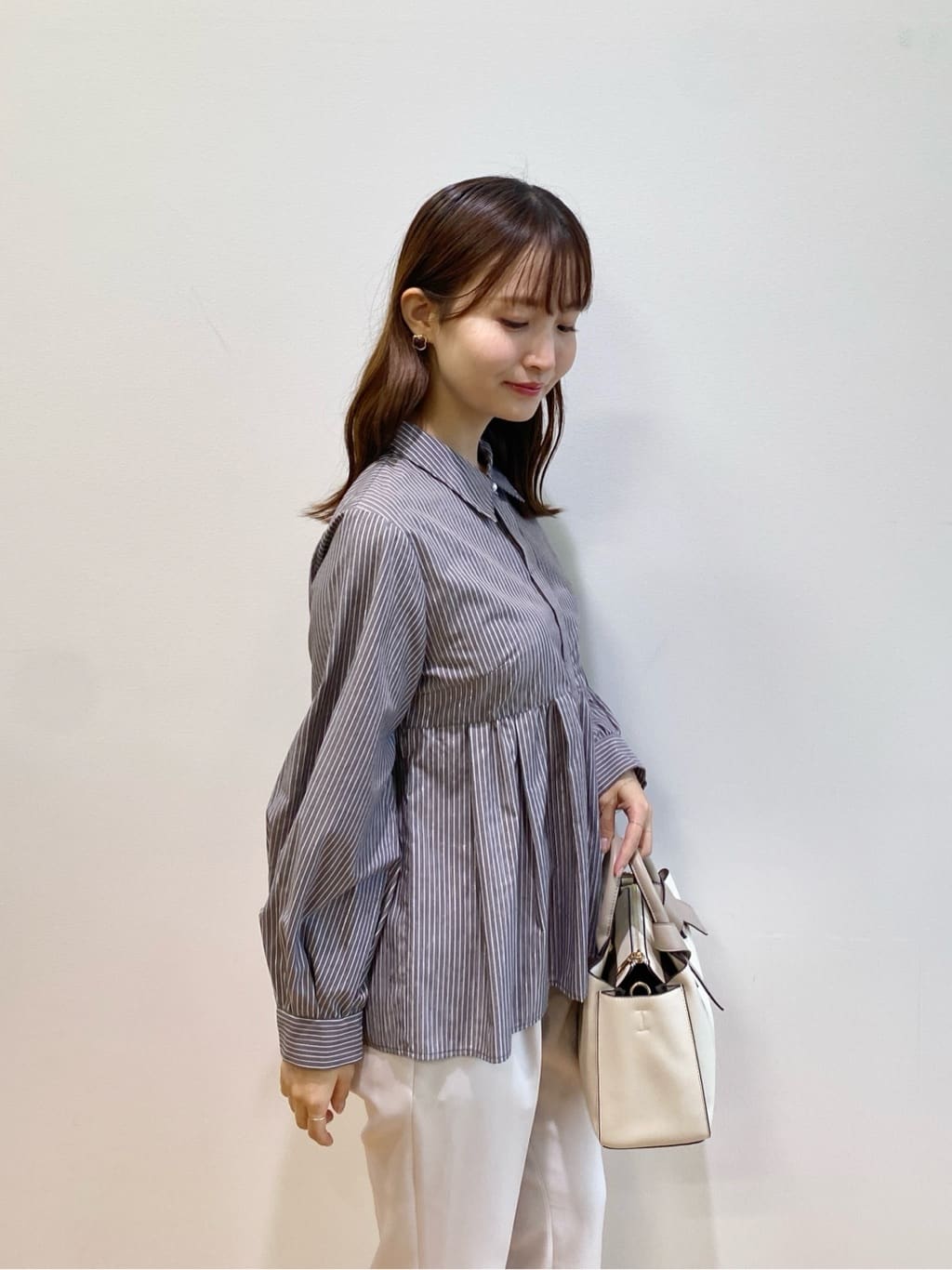 みさかさんの「index｜《XS-LLサイズ》ストレッチテーパードパンツ／セットアップ対応【洗濯機洗い可／イージーアイロン／防」を使ったコーディネート