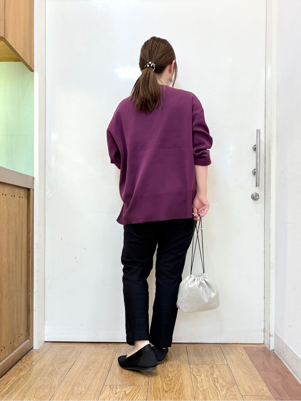 だいわさんの「SHOO･LA･RUE｜【洗える/S-LL/美脚シルエット】ハイパーストレッチ テーパードパンツ」を使ったコーディネート
