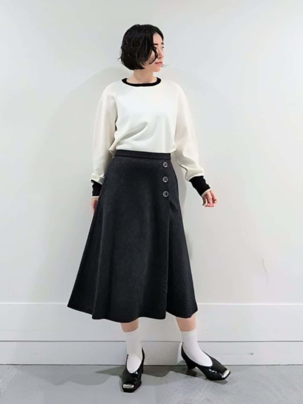 ミズタさんの「UNTITLED｜【着回しが効く／オンオフアウター】ウールショートコート」を使ったコーディネート