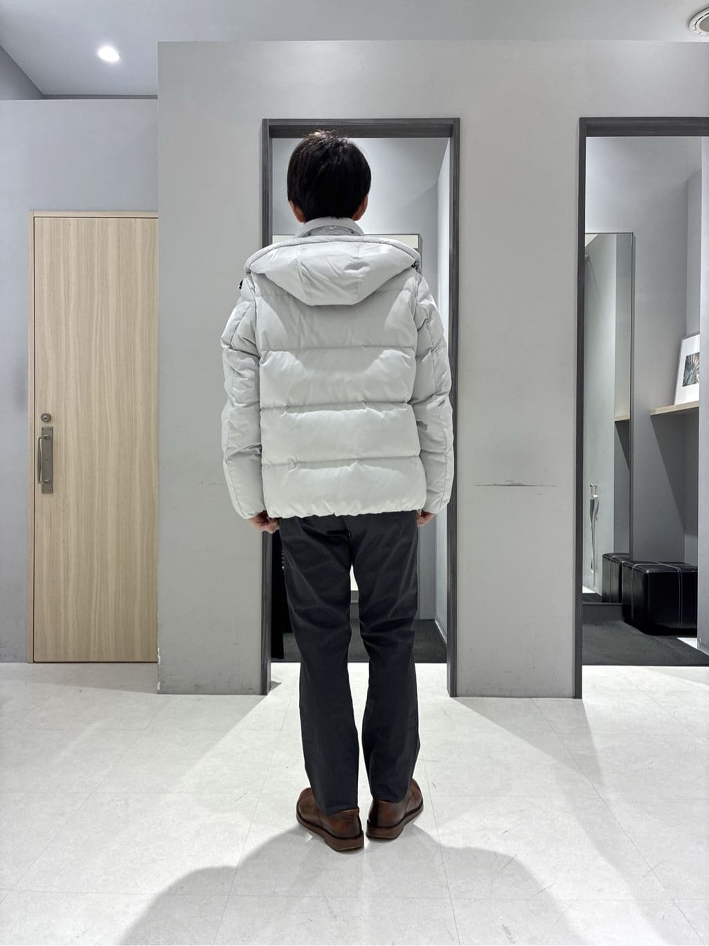 わいずみさんの「TAKEO KIKUCHI｜【袖取り外し可】デタッチャブル ダウンブルゾン」を使ったコーディネート