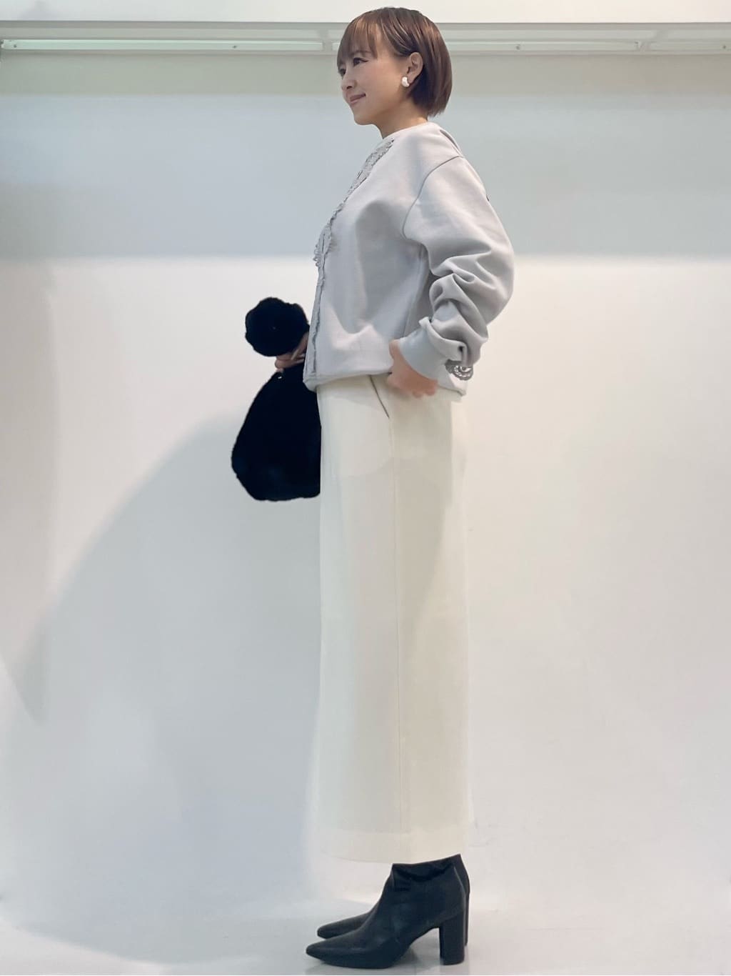 chiiさんの「COUP DE CHANCE｜◆【COLLECTION LINE】レース付プルオーバー」を使ったコーディネート