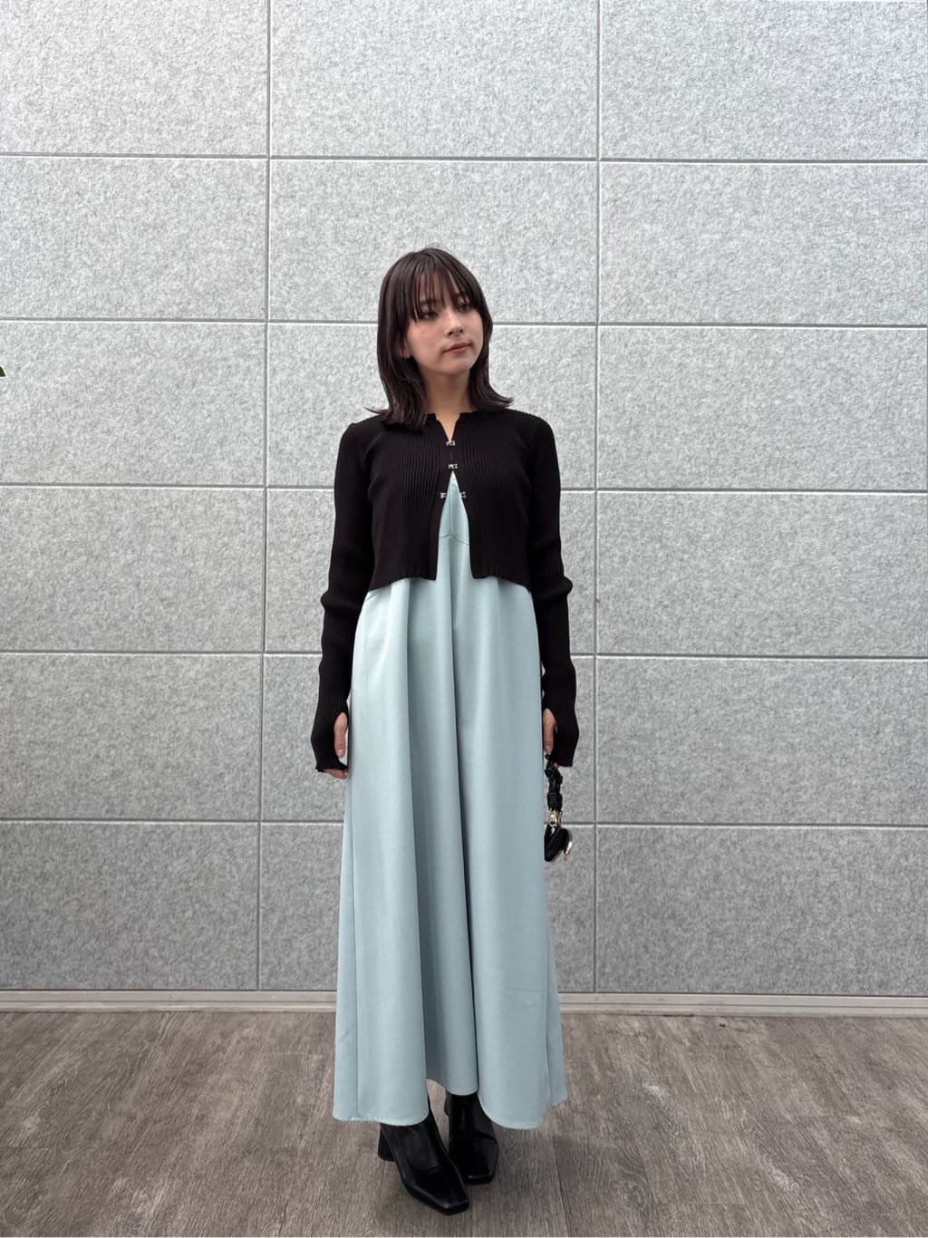 erikaさんの「INDIVI｜タイトフレアキャミドレス」を使ったコーディネート
