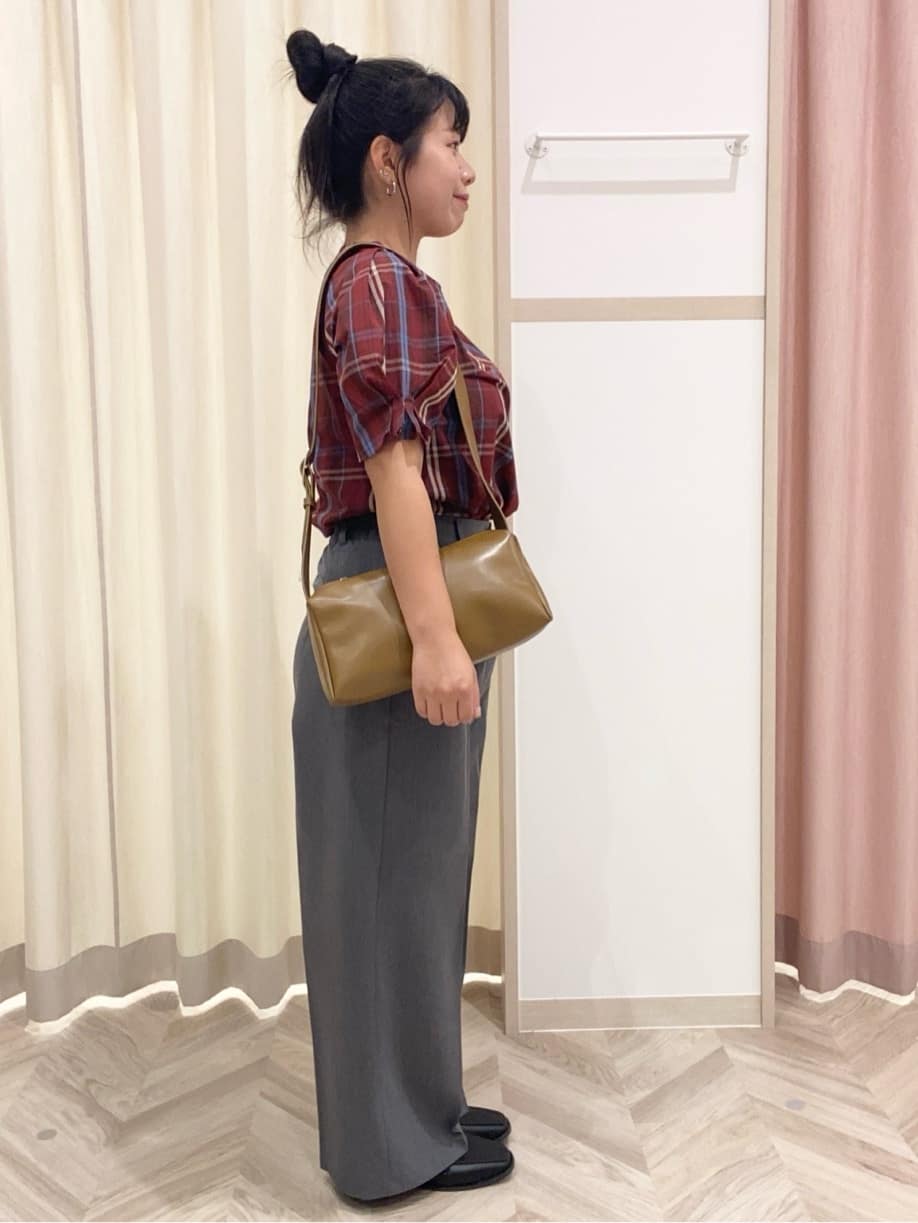 まちゃんなちゃんさんの「SHOO･LA･RUE｜【S-LL/5分袖】お袖タックできれいに魅せる 大人のチェックブラウス」を使ったコーディネート