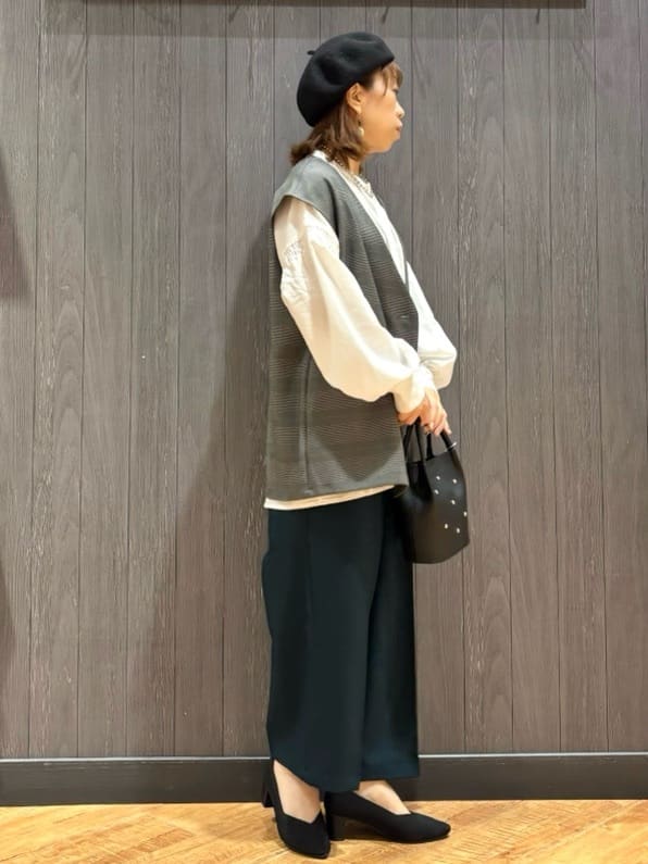 meiさんの「SHOO･LA･RUE｜【S-LL/セットアップ可/洗濯後しわになりにくい】ダブルベスト」を使ったコーディネート