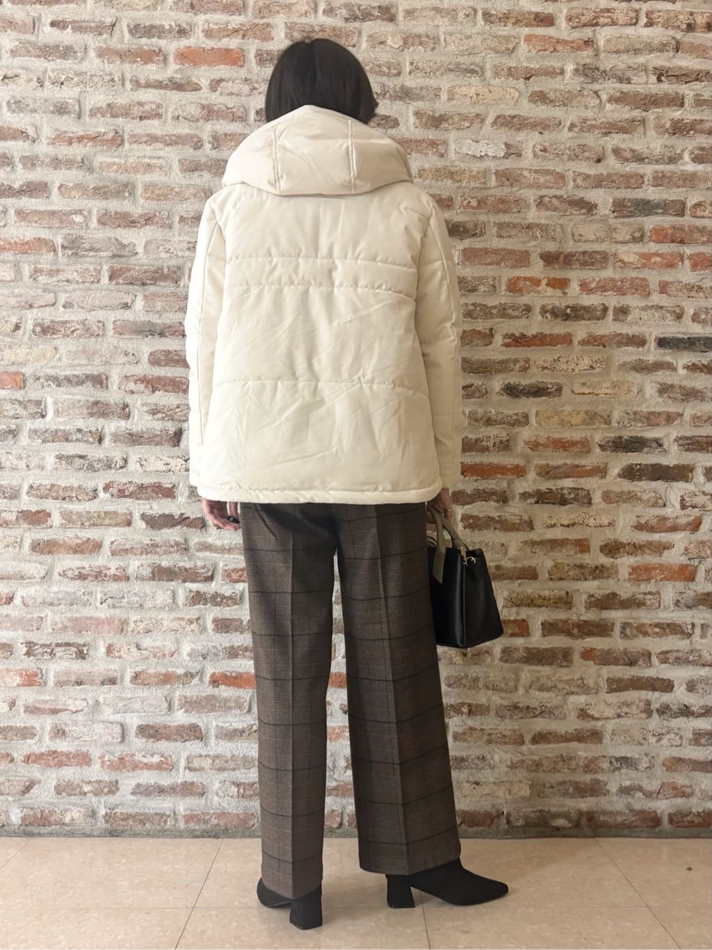 しばさんの「THE SHOP TK｜【すっきり見えシルエット】上品ふわもこ中綿ブルゾン」を使ったコーディネート