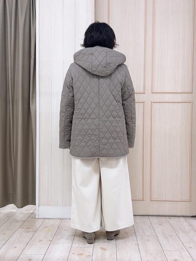 えりっこさんの「SHOO･LA･RUE｜【洗濯機可】美脚見え あったか圧縮ニット ガウチョパンツ」を使ったコーディネート