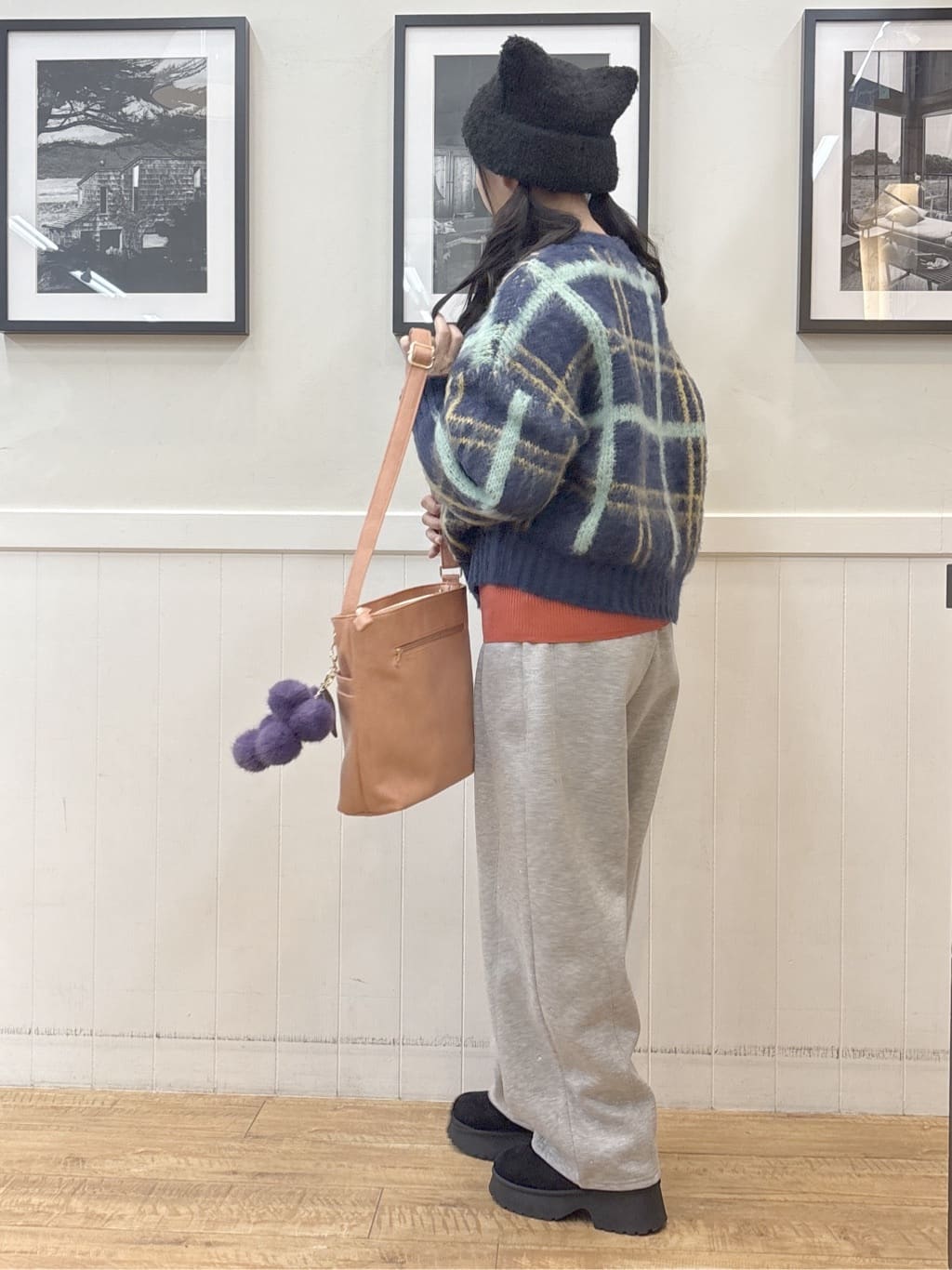 ゆうさんの「SHOO･LA･RUE｜【S-LL】女性らしさ漂う ふわふわチェック柄ニット」を使ったコーディネート