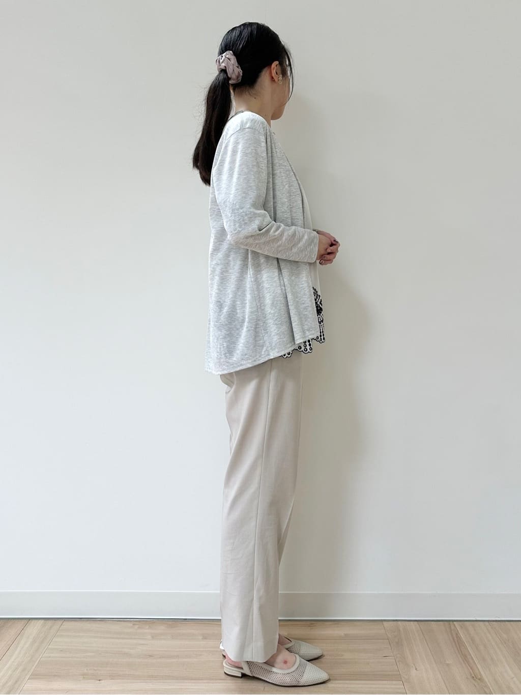 Momoさんの「Reflect｜【マシンウォッシュ可】リネンライクフレアパンツ」を使ったコーディネート