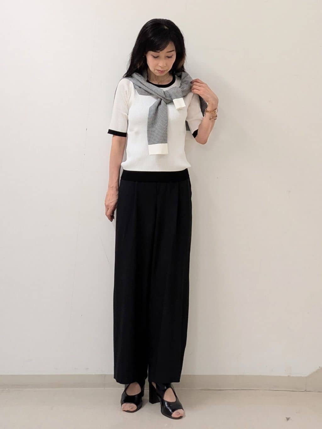 miiさんの「INDIVI｜【軽く羽織れる/洗える】ジャケット風カーディガン」を使ったコーディネート