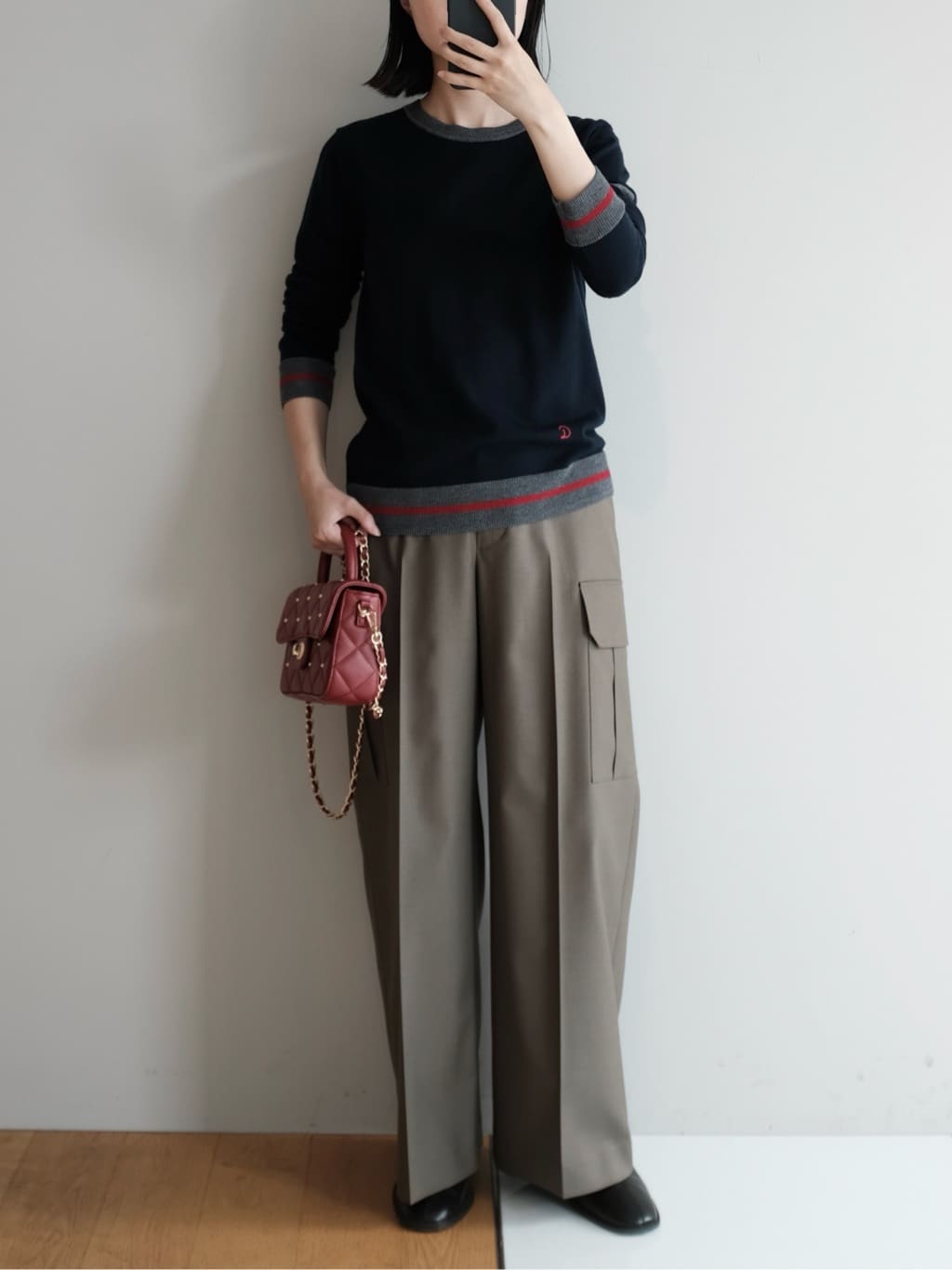 Kishimotoさんの「DRESSTERIOR｜ファインメリノクルーネックラインプルオーバー」を使ったコーディネート