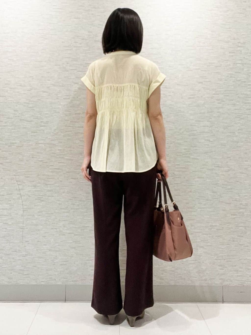 marikoさんの「Reflect｜【二の腕さりげなくカバー】シャーリングブラウス」を使ったコーディネート