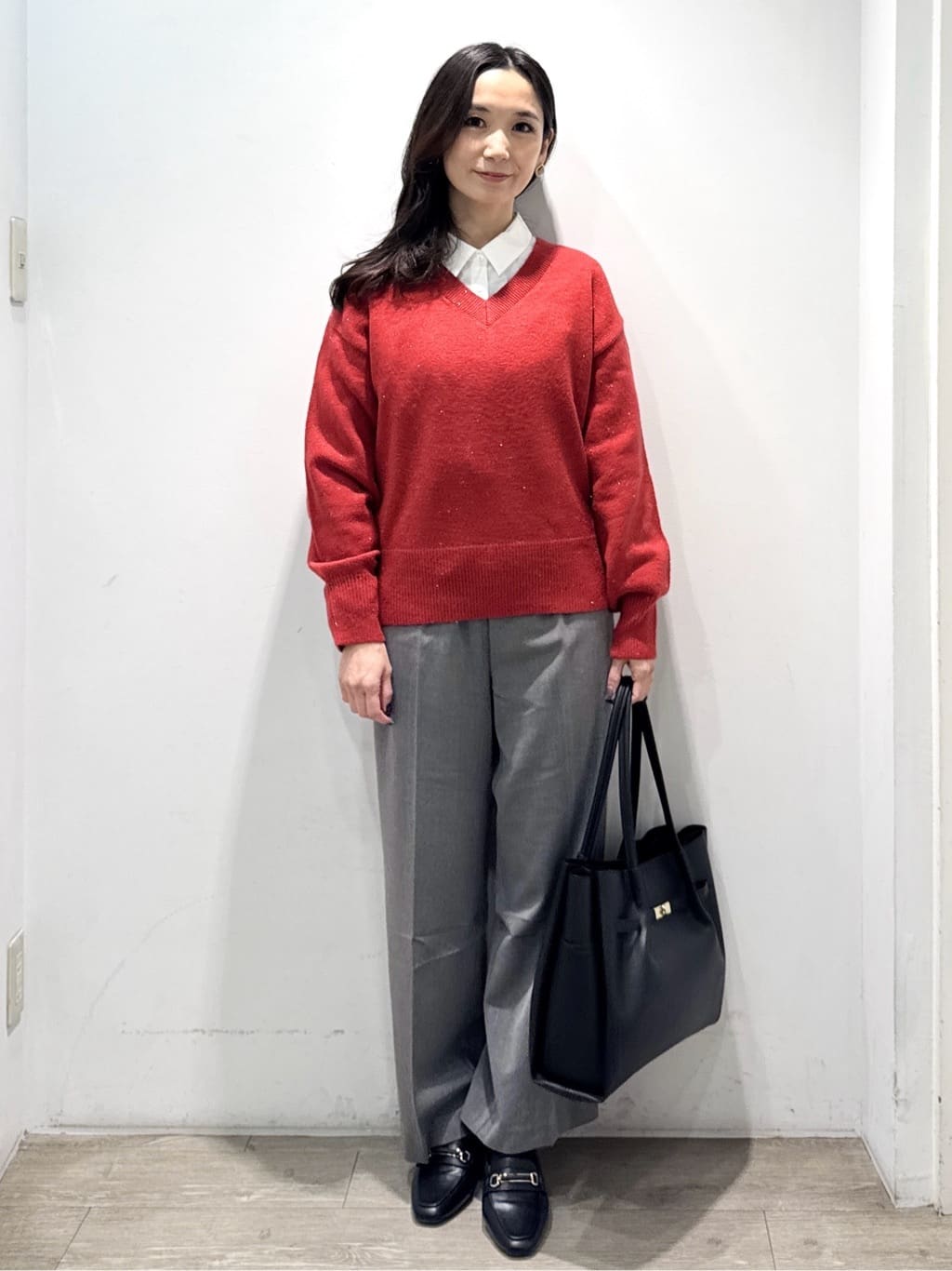 yuicciさんの「OPAQUE.CLIP｜ポケット刺繍レギュラーカラーシャツ【洗濯機OK】」を使ったコーディネート