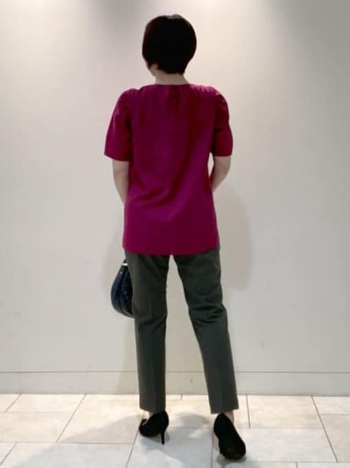 フミさんの「Reflect｜【すっきり見え！長め丈】ピンタックデザインチュニックブラウス」を使ったコーディネート