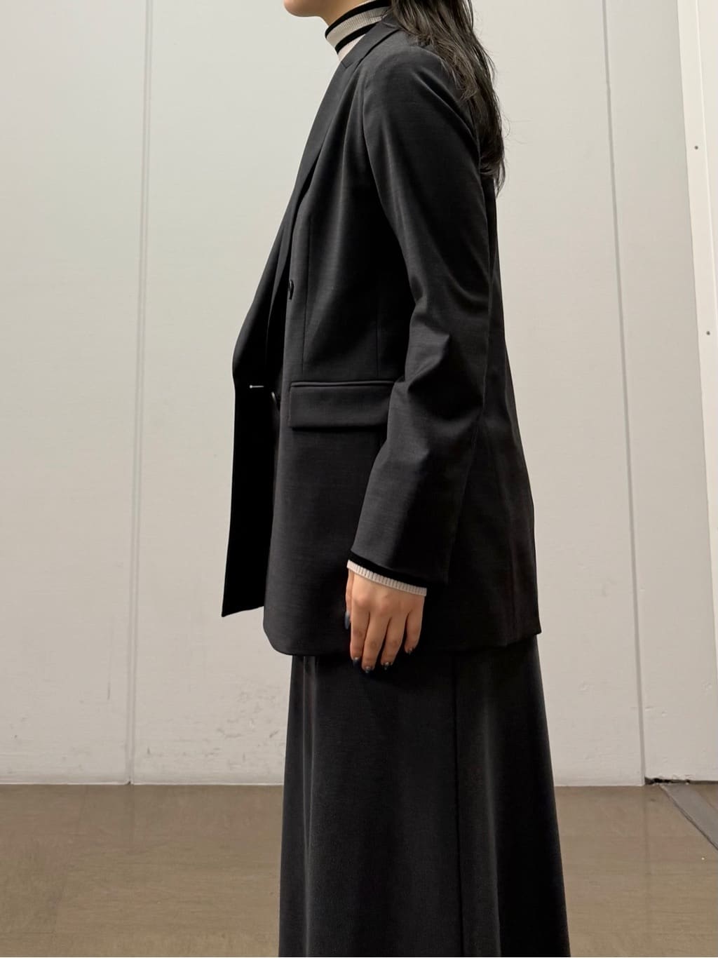 mizukiさんの「INDIVI｜【日本製／スーツ／通勤】シルクウールストレッチ ダブルジャケット」を使ったコーディネート