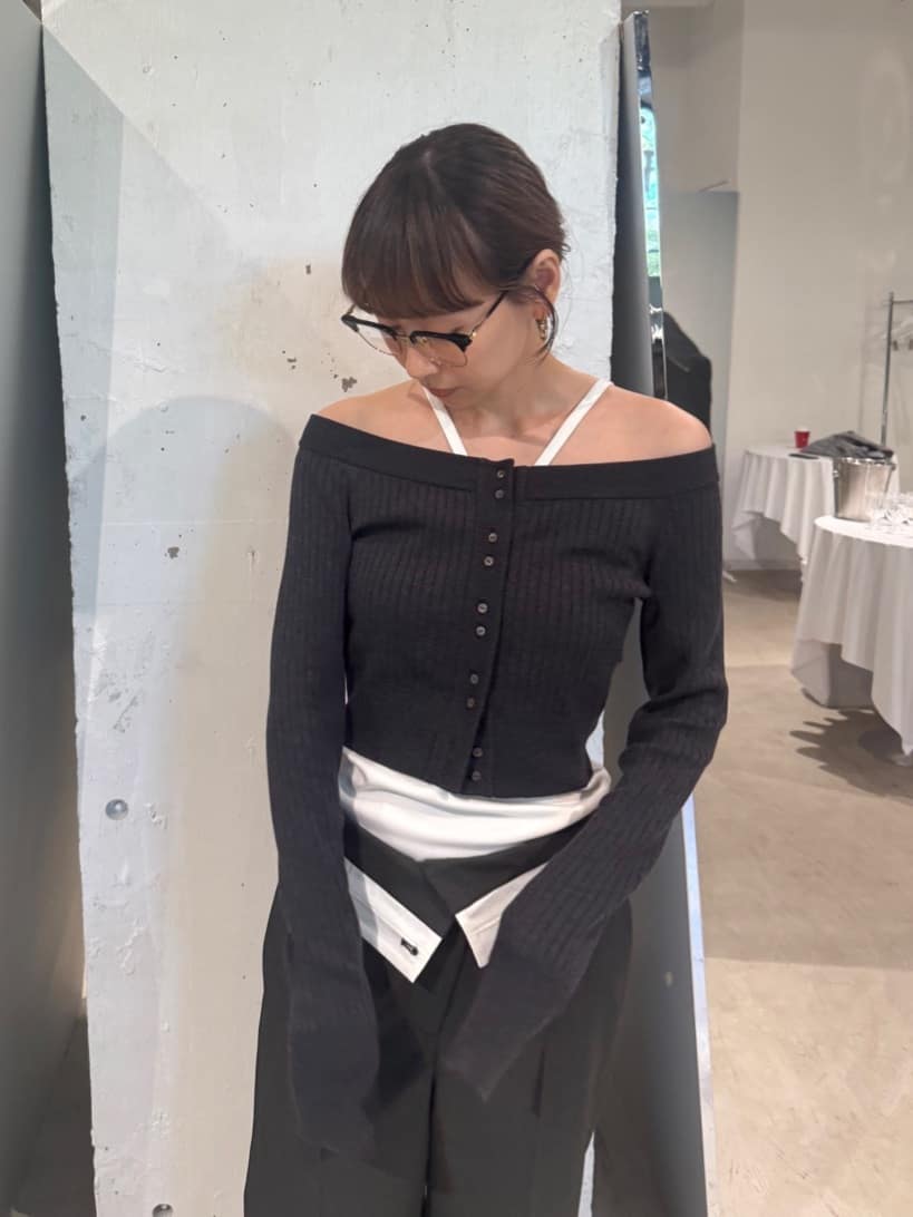 designer yukaさんの「CODE A｜turn up chic trousers」を使ったコーディネート