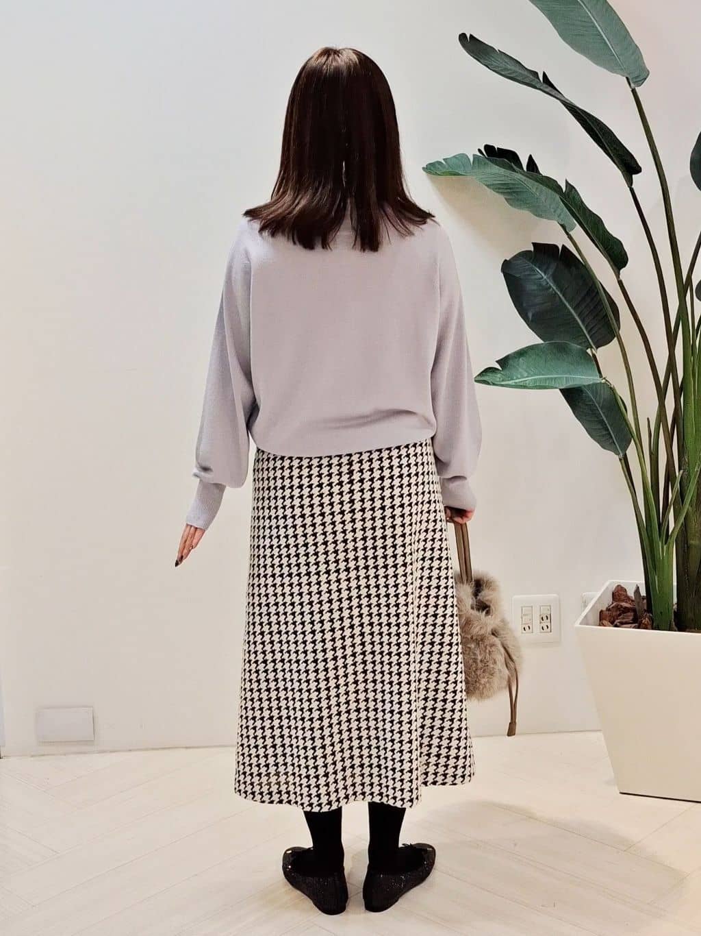 YuKaRiさんの「UNTITLED｜【8色展開／コンパクト丈】レーヨン混 コクーンニット」を使ったコーディネート