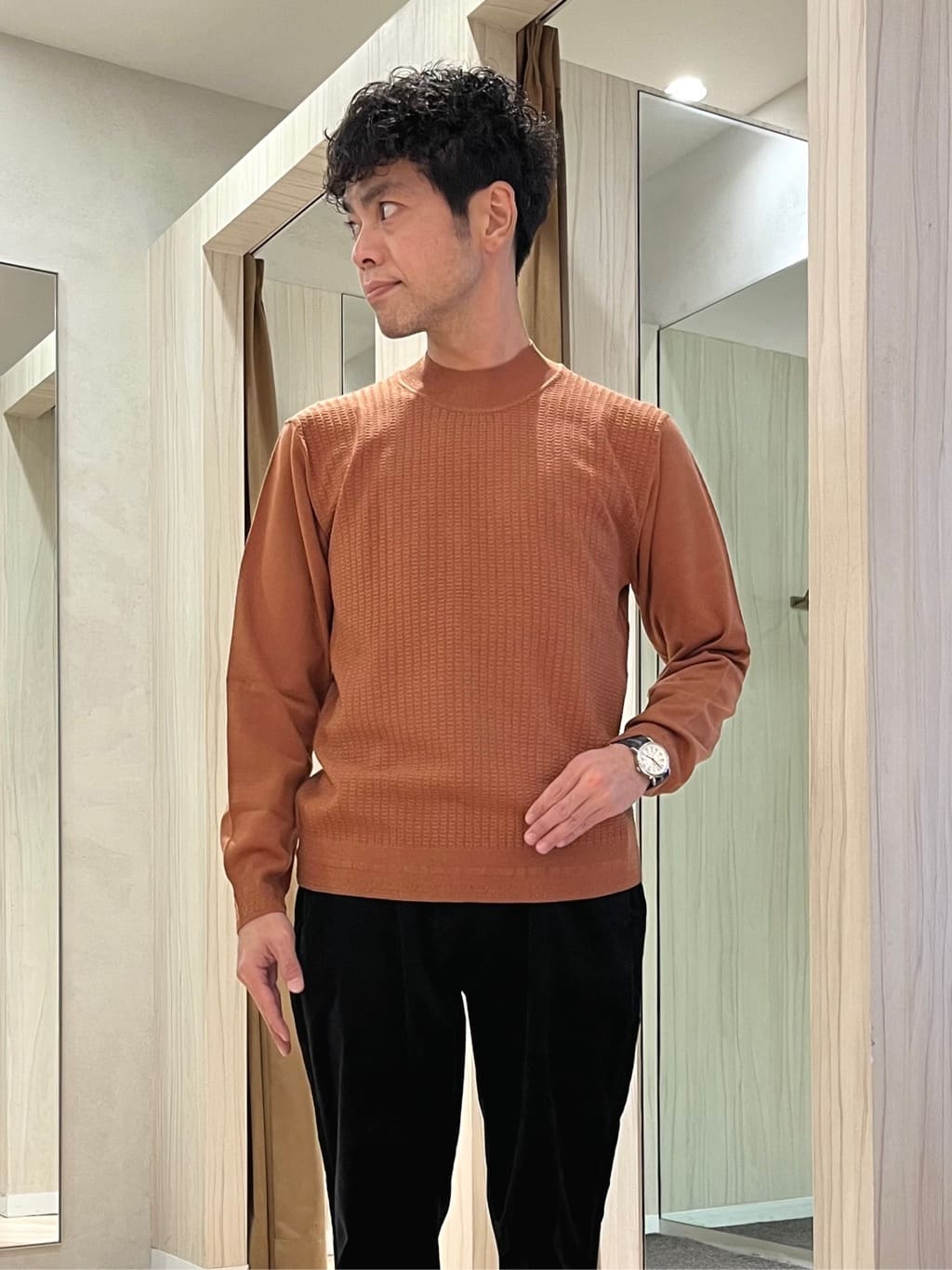 URAさんの「TAKEO KIKUCHI｜【JUST ONE LAYER】ダウンファブリック ジップアップ フード ブルゾン」を使ったコーディネート