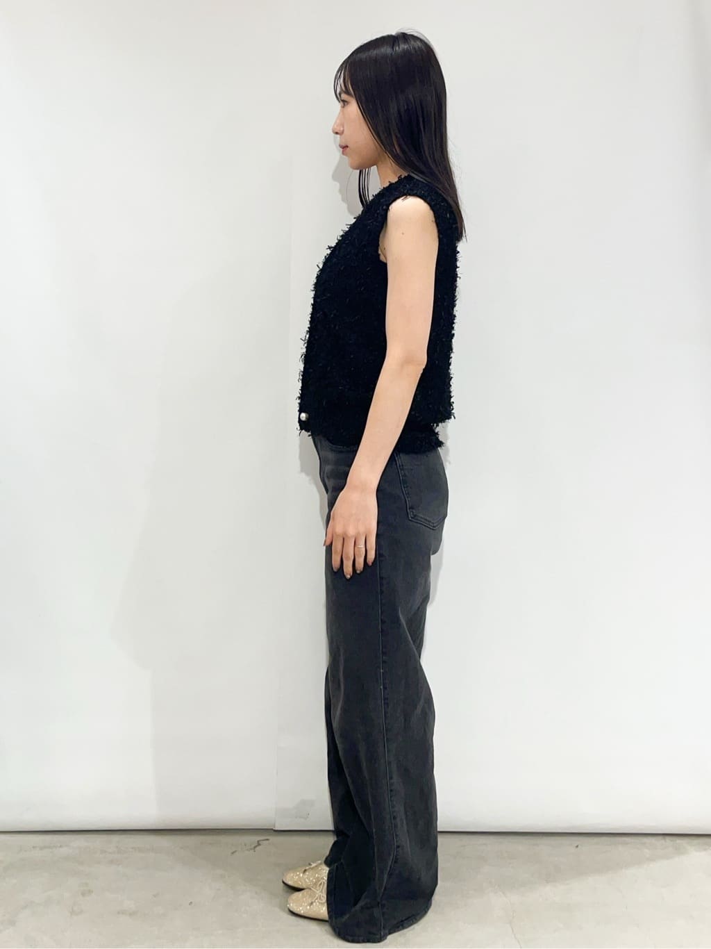sayaさんの「OPAQUE.CLIP｜《Can Cam掲載》フリンジシャギーコンパクトベスト【洗濯機洗い可】」を使ったコーディネート