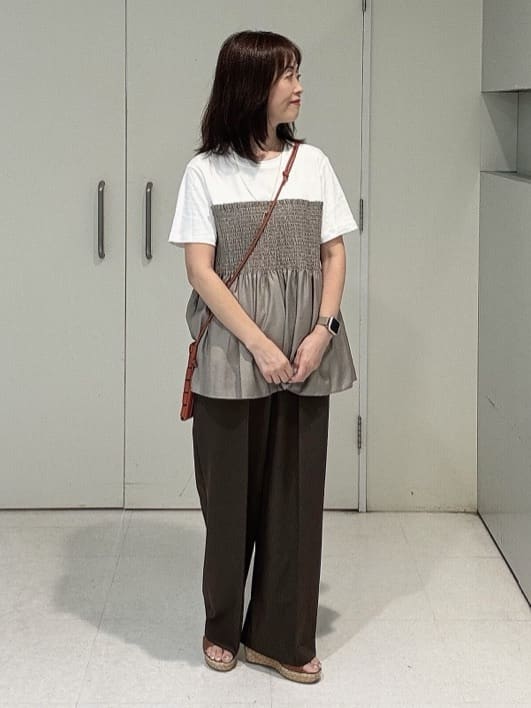 makiさんの「UNTITLED｜【コットン100/洗える/Tシャツ】シャーリングドッキングペプラム」を使ったコーディネート