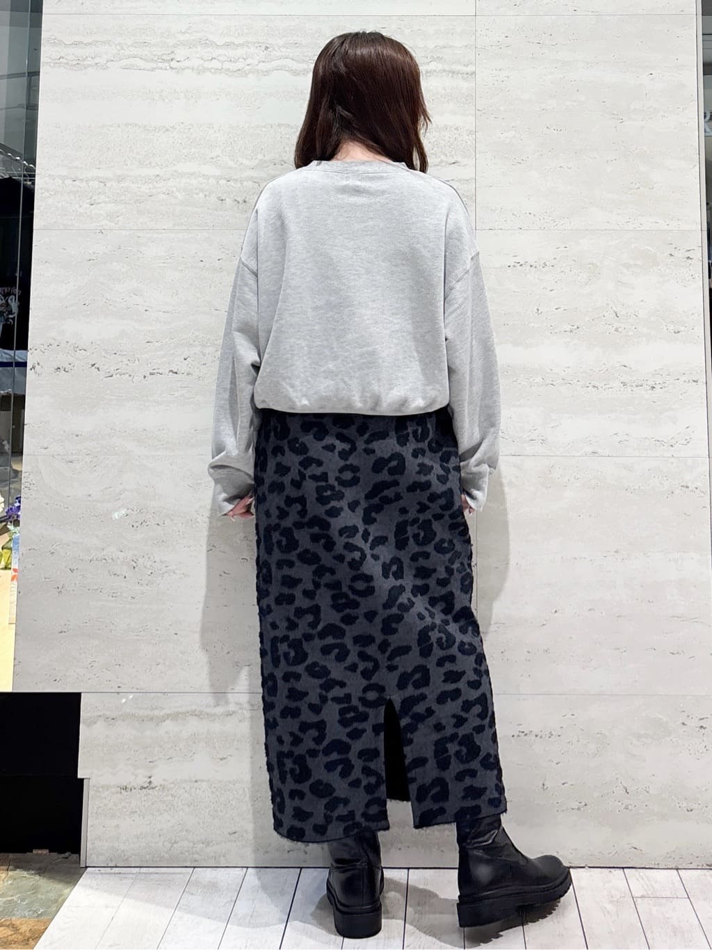 かほさんの「OPAQUE.CLIP｜【2WAY】エナメルワイドスクエアボストンバッグ」を使ったコーディネート