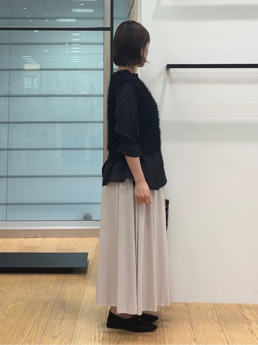asamiさんの「INDIVI｜フェザーモールニットベスト」を使ったコーディネート