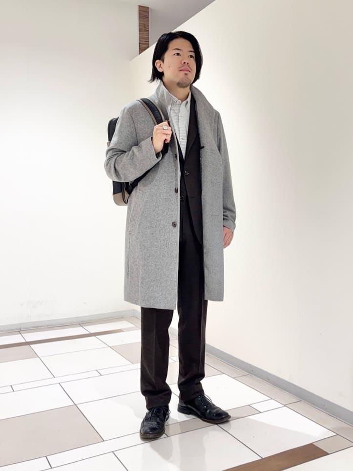 及川さんの「TAKEO KIKUCHI｜【ウールカシミヤブレンド】ビーバー調 スタンドカラー コート」を使ったコーディネート