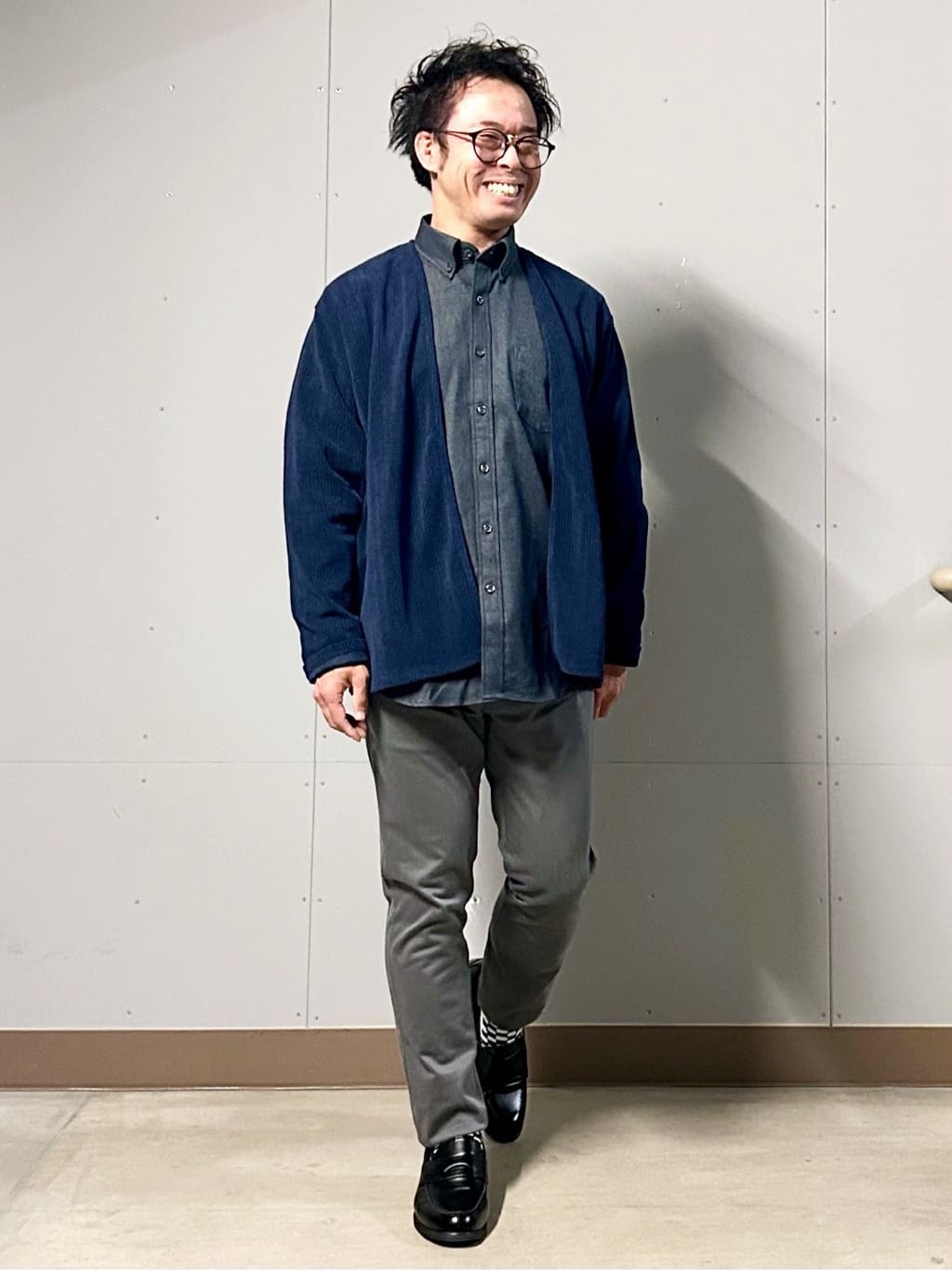 KENJI Iさんの「THE SHOP TK｜【セットでお買い得！】モールニットカーディガン＋長袖Tシャツ　洗濯機OK/吸水速乾・毛玉になりにくい」を使ったコーディネート