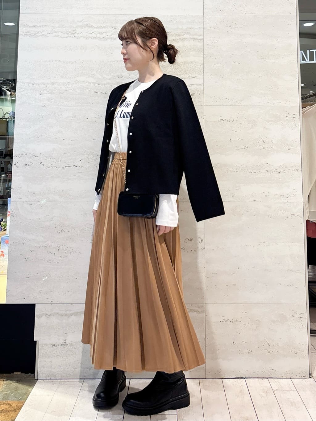 かほさんの「OPAQUE.CLIP｜ロングロゴTシャツ【洗濯機OK】」を使ったコーディネート