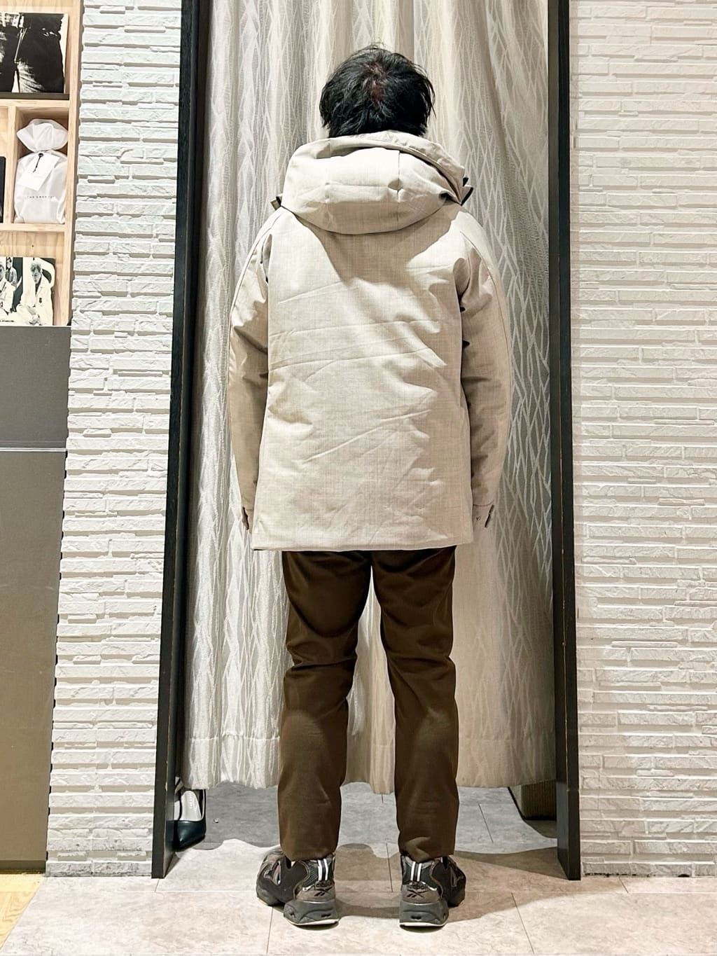 KENJI Iさんの「THE SHOP TK｜【軽くて、暖かい】SORONA／ソロナ 中綿ブルゾン 防風/軽量/洗濯機OK/フード脱着可」を使ったコーディネート