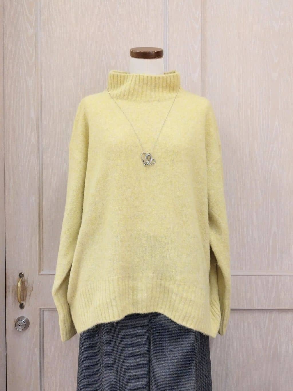asaさんの「SHOO･LA･RUE｜ストレッチローヒール」を使ったコーディネート