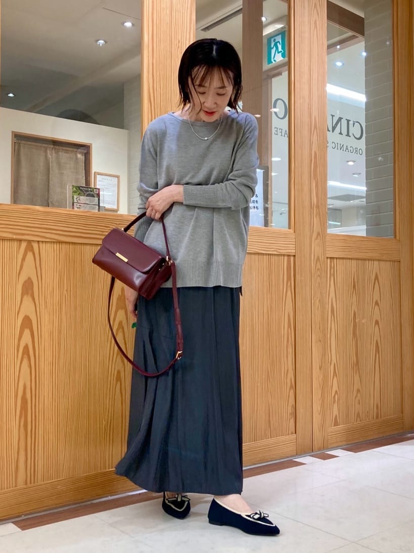 ゆうさんの「UNTITLED｜【8色展開/体型カバー】魅せるタイムレスニット」を使ったコーディネート