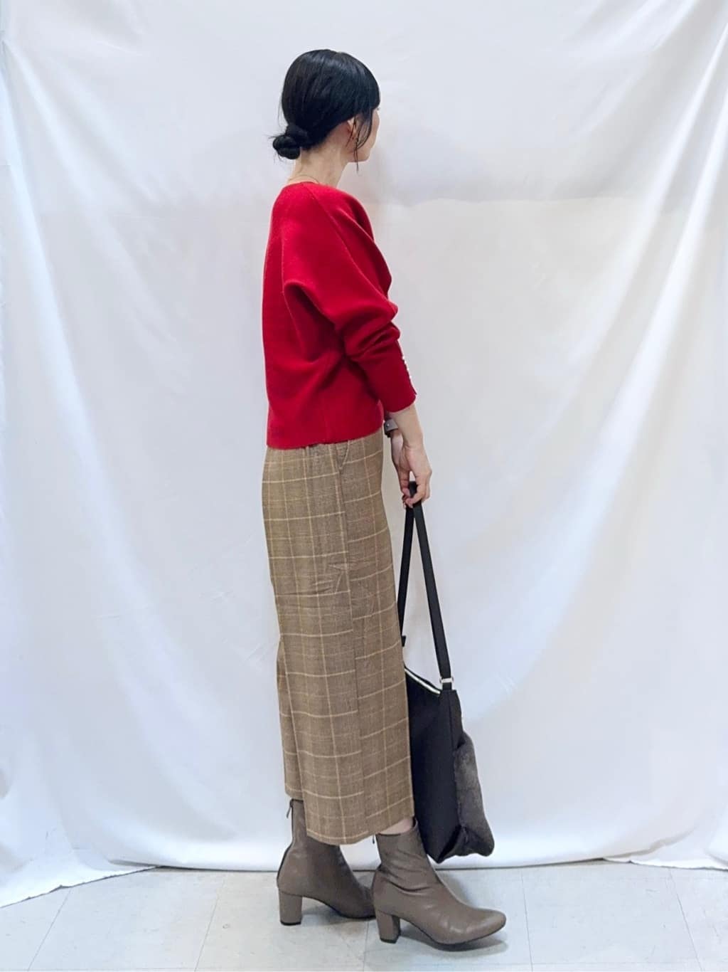 𝐇𝐢𝐫𝐨𝐦𝐢さんの「SHOO･LA･RUE｜【洗濯機可/S-LL】きちんと見えする あったか裏起毛ガウチョパンツ」を使ったコーディネート